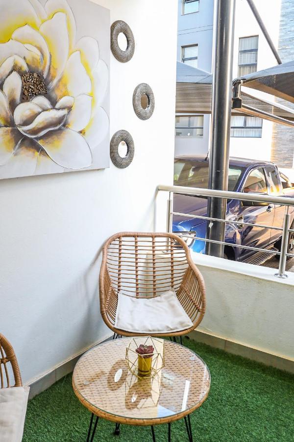 Fumo House Lifestyle Apartments Midrand Esterno foto